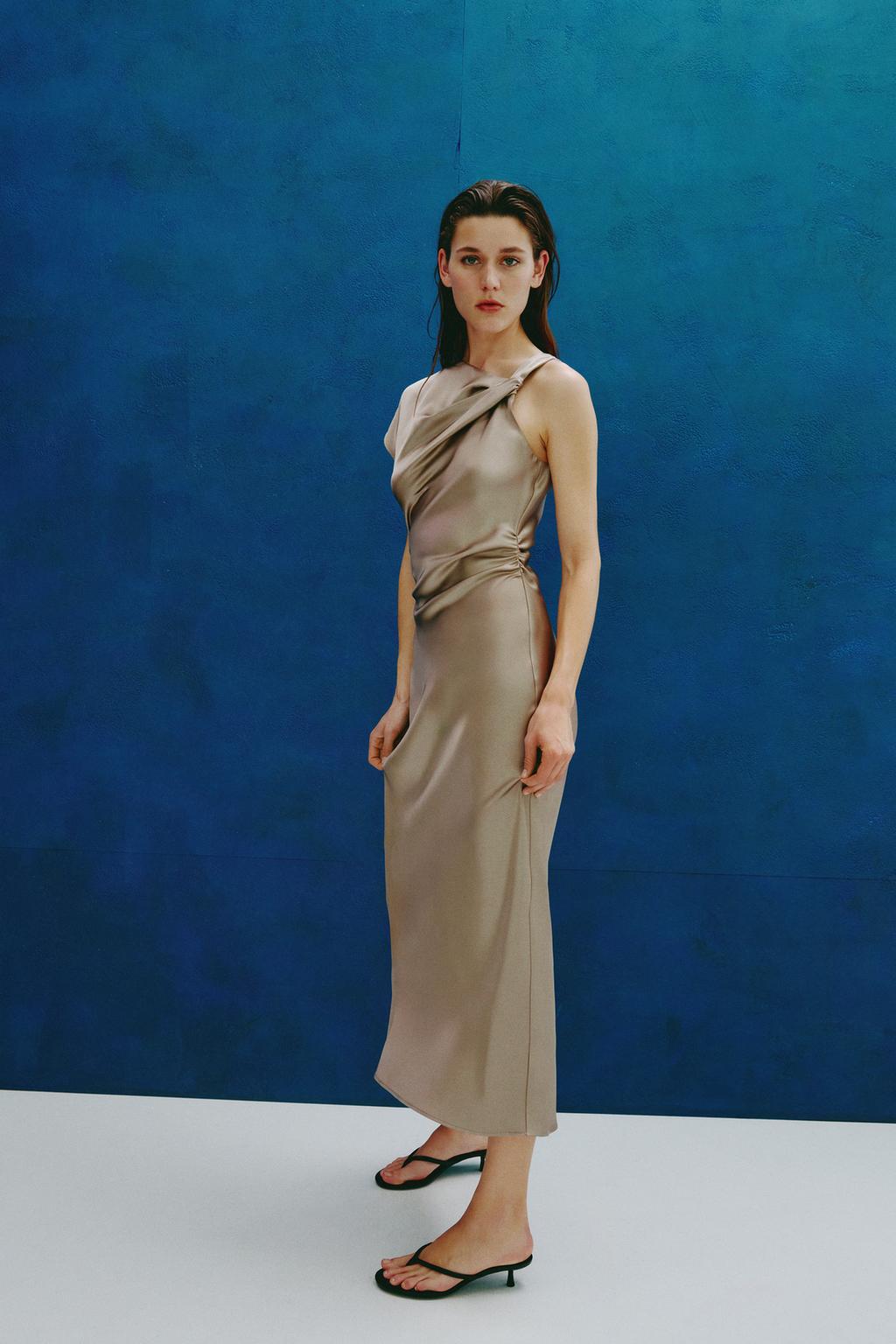 

Драпированное атласное платье миди ZARA, цвет Caramel