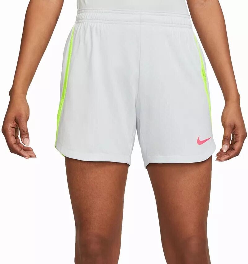 

Женские футбольные шорты Nike Dri-FIT Strike