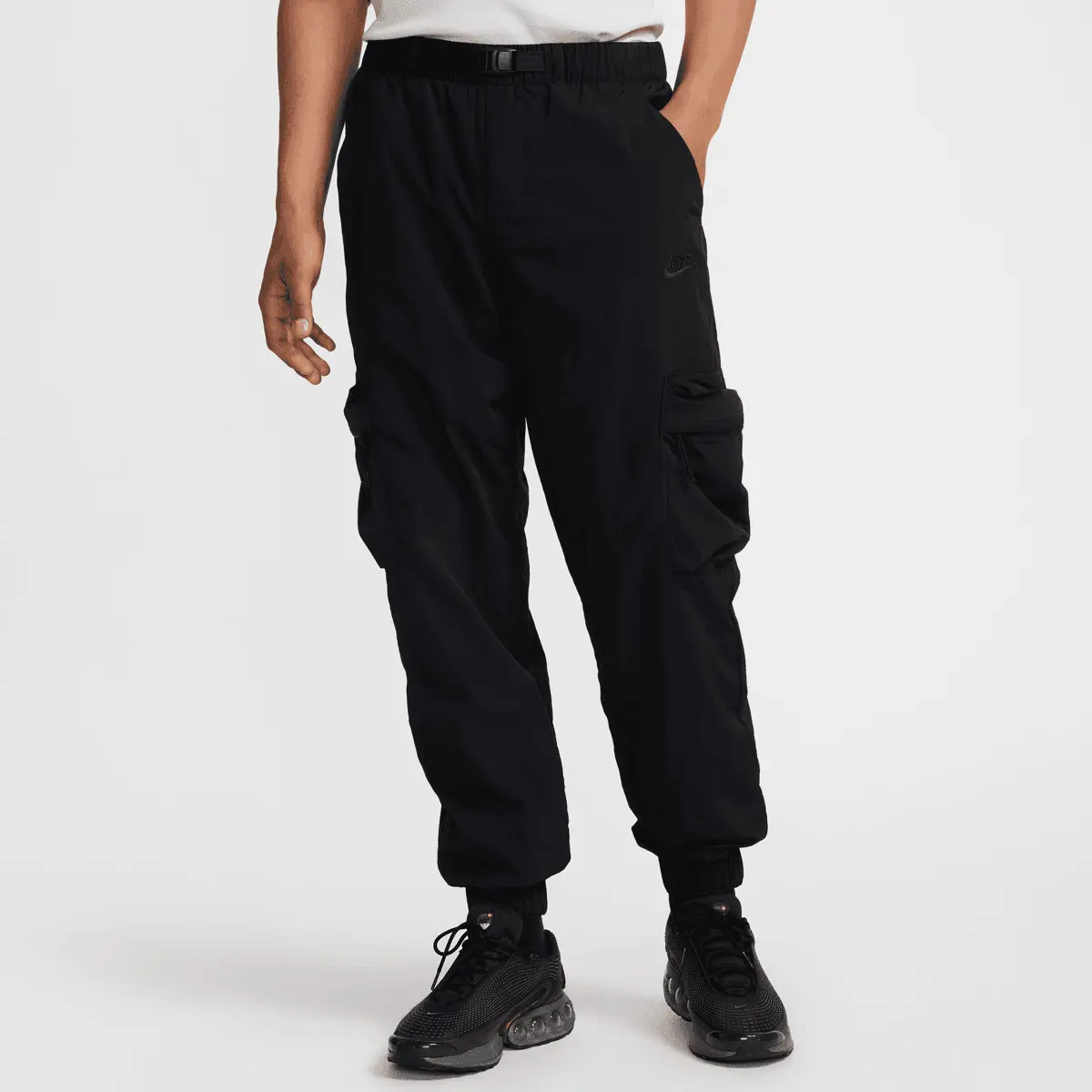 

Спортивные брюки Nike Tech Woven Cargo Pants, черный