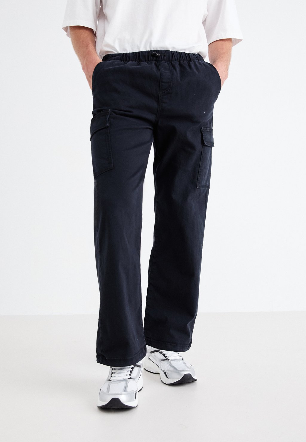 

Брюки карго DPPARACHUTE PANTS Denim Project, черный