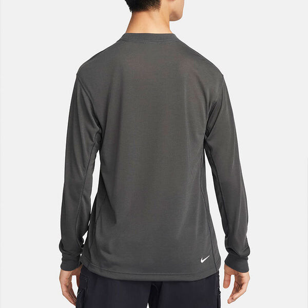 Футболка Men's Nike Dri-FIT ACG Solid Color Logo Embroidered Casual Round Neck Long Sleeves Black Smoke Gray T-Shirt, черный — фото 3