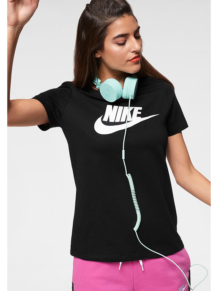 

Футболка Nike, черный
