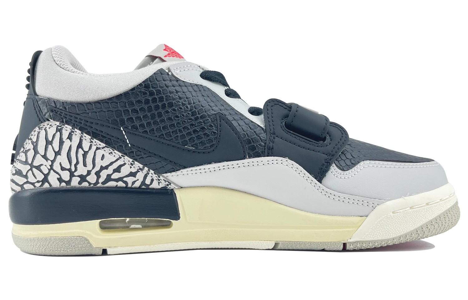 

Кроссовки JORDAN Legacy 312 Vintage Basketball Shoes Women's Low-Top Gray