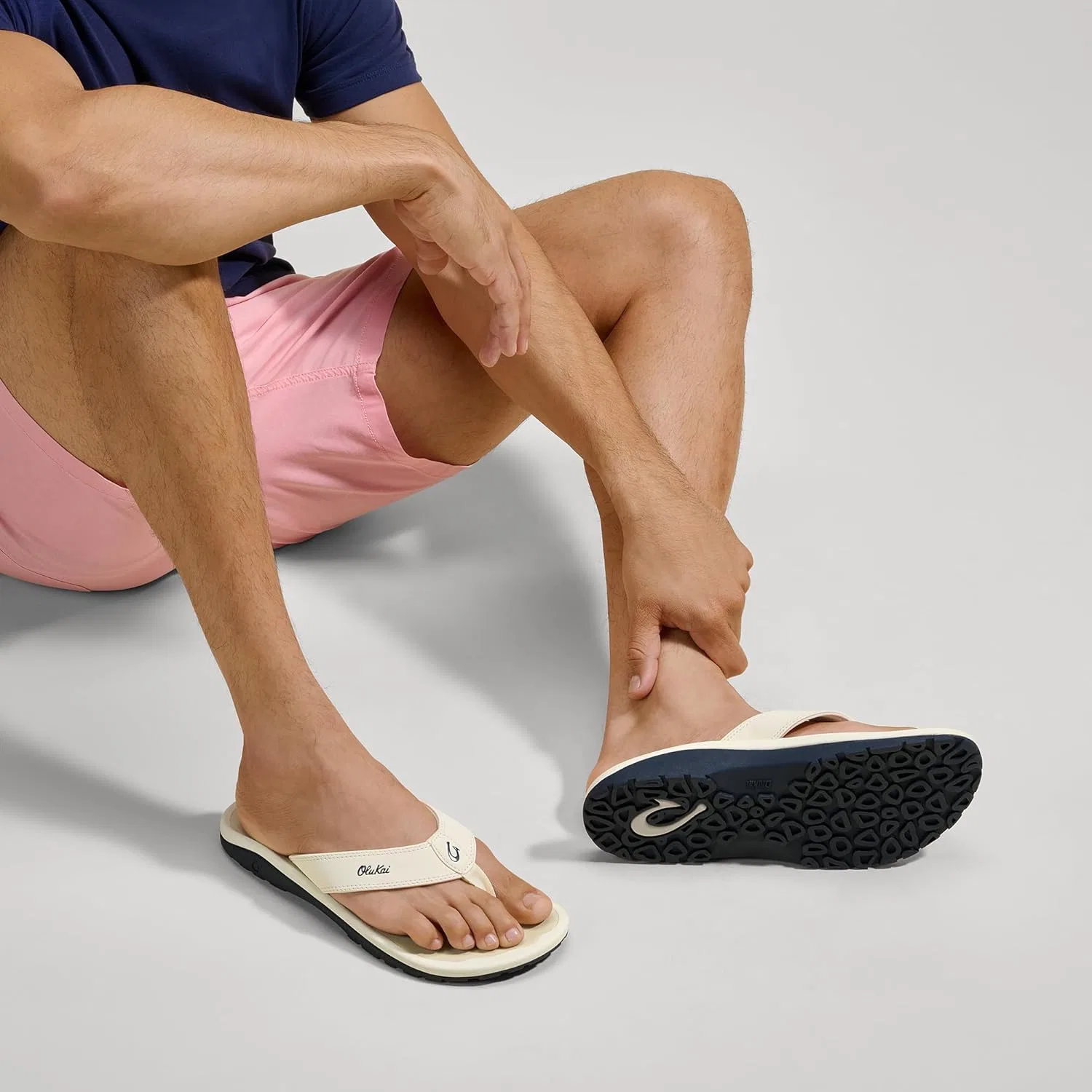 Сандалии мужские водонепроницаемые, с поддержкой стопы, OLUKAI, белый песок/глубочайшие глубины — фото 2