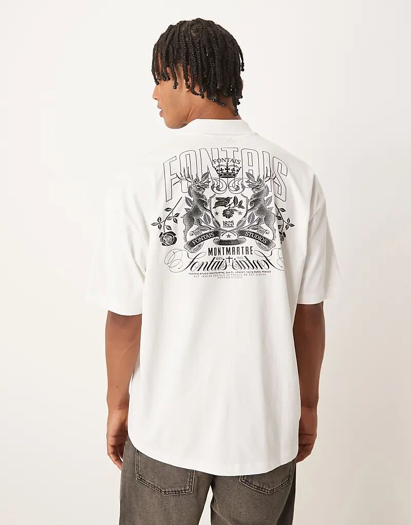 

Поло свободного кроя ASOS DESIGN с принтом герба спереди и сзади кремового цвета