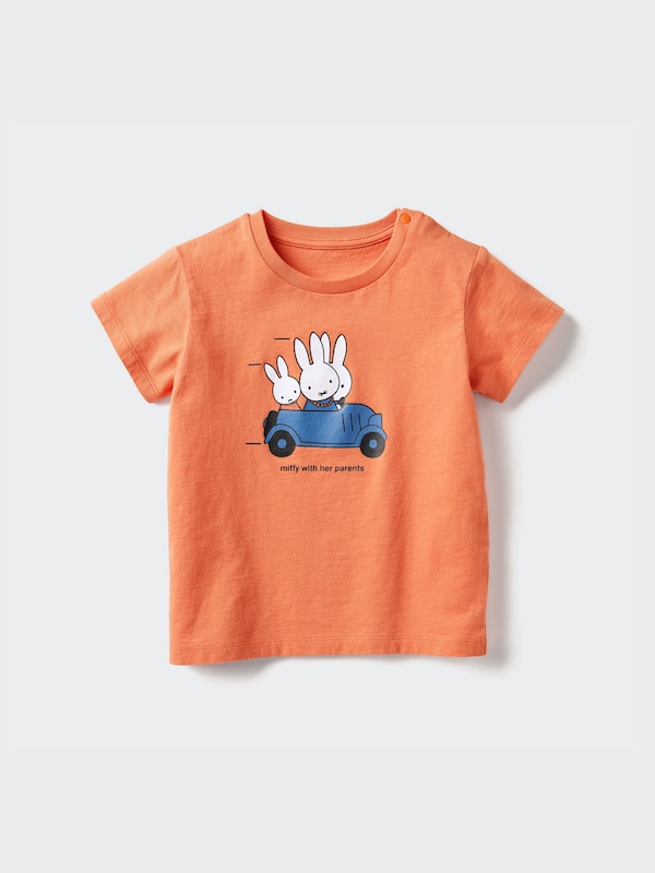 

Коллекция иллюстрированных книг и графическая футболка Uniqlo, оранжевый