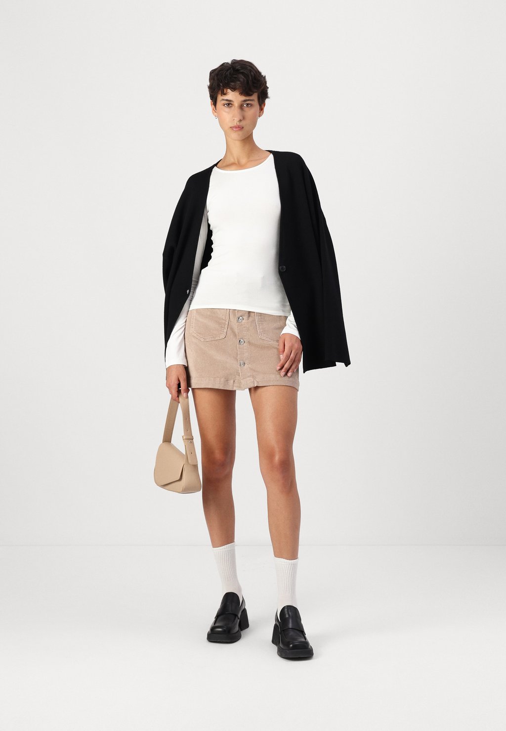 

Топ с длинными рукавами SOFT TOUCH CREW NECK Gina Tricot, молочный