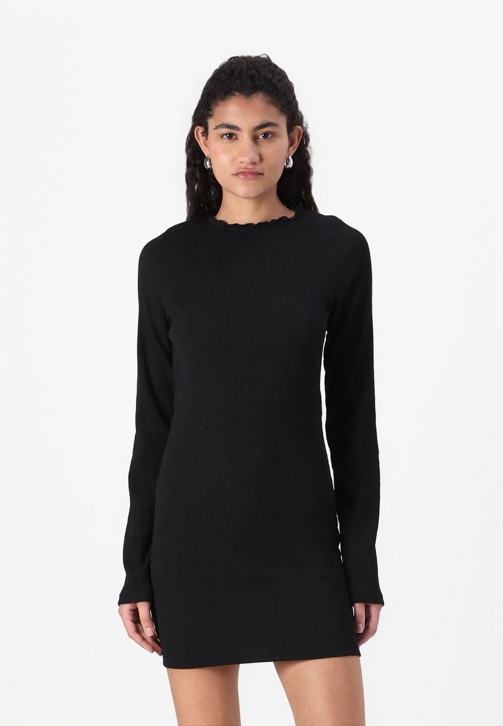 

Повседневное платье NMALEXIS SHORT O NECK DRESS Noisy May, черный
