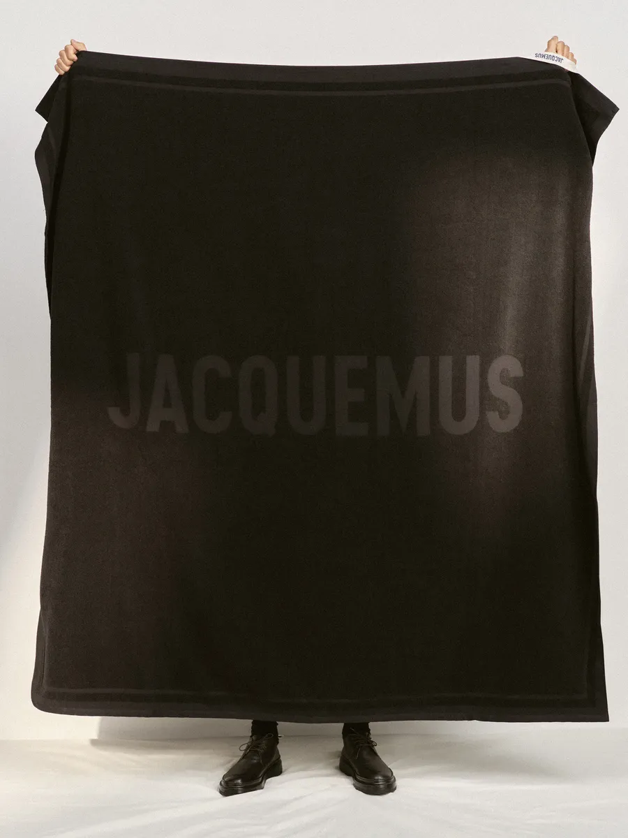 

Пляжное полотенце с логотипом Жакмюс Jacquemus, черный