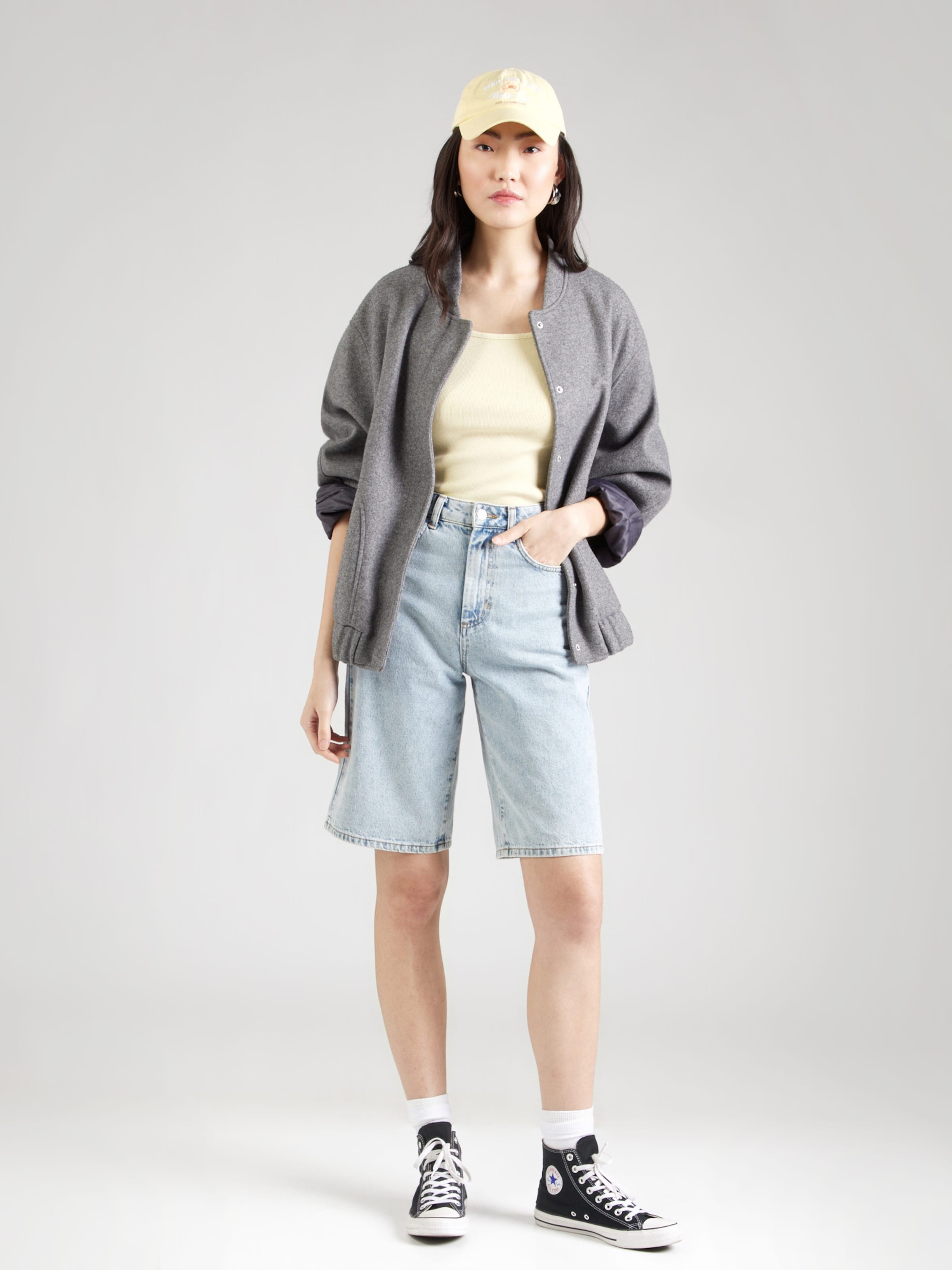 LEVI'S  Футболка 'Essential Square Neck Tee' в пастельно-желтом цвете — фото 4