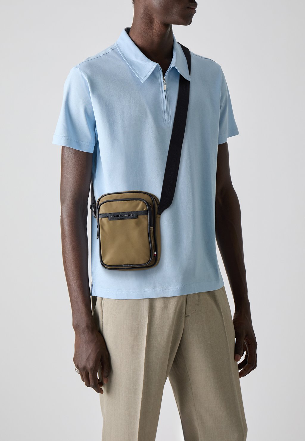 

Сумка через плечо REPREVE MINI REPORTER UNISEX - Across body bag Tommy Hilfiger, бежевый