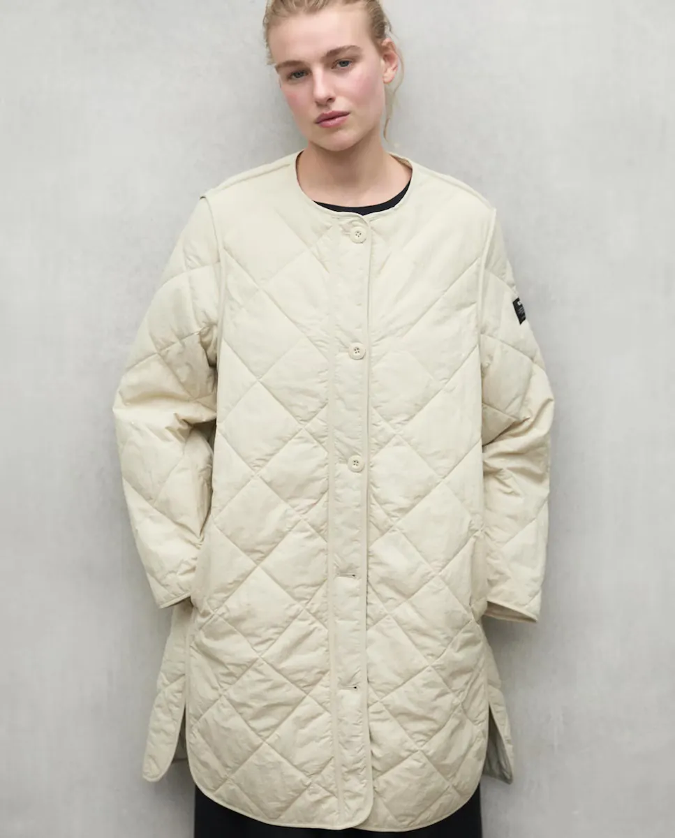 

Женская удлиненная стеганая куртка свободного кроя relaxed fit Ecoalf, бежевый