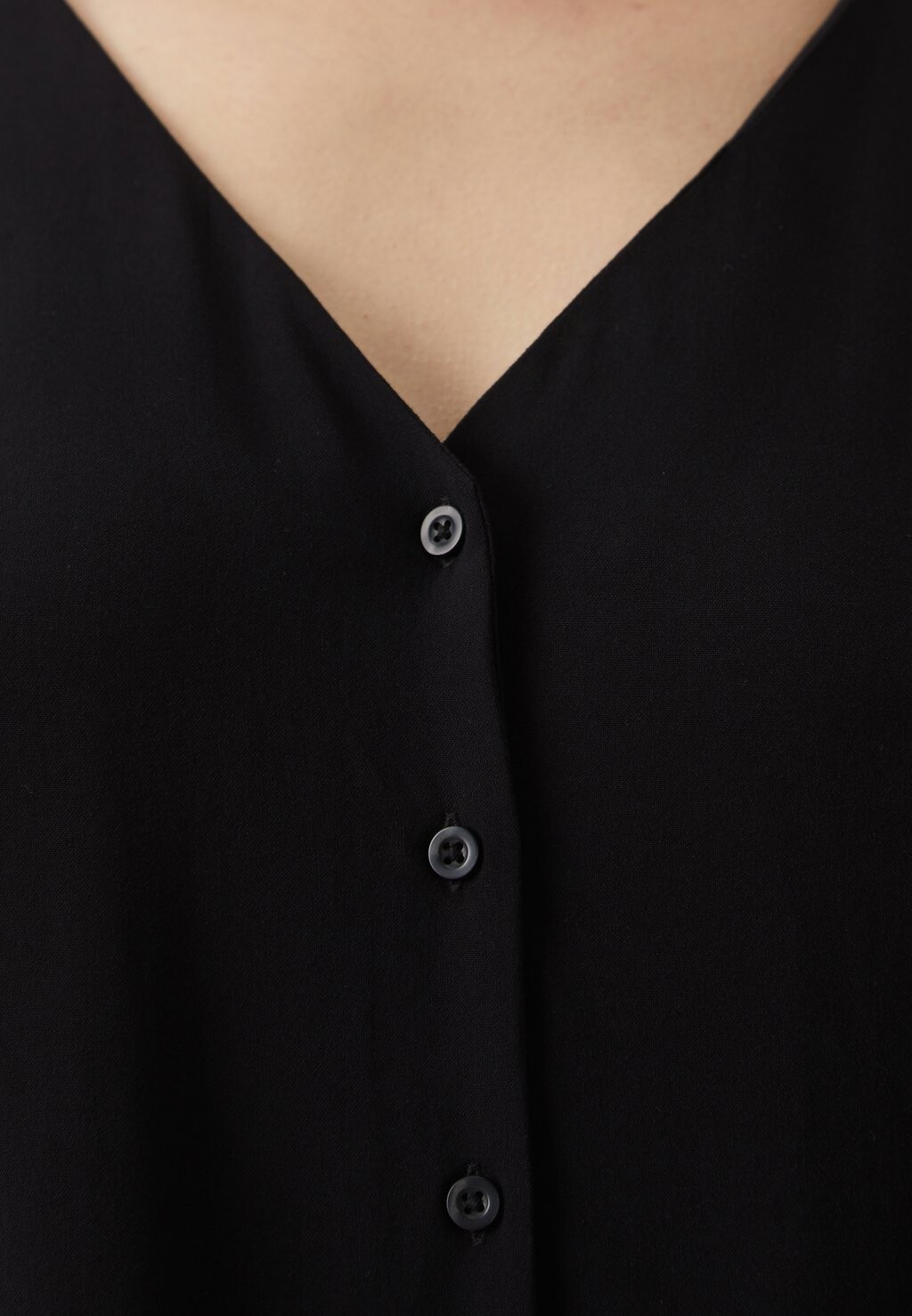 

Блузка Jdystarr Life V Neck Shirt JDY, черная