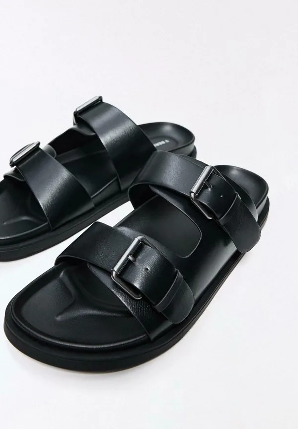 Мюли на плоской подошве с пряжками Bershka, Black — фото 4