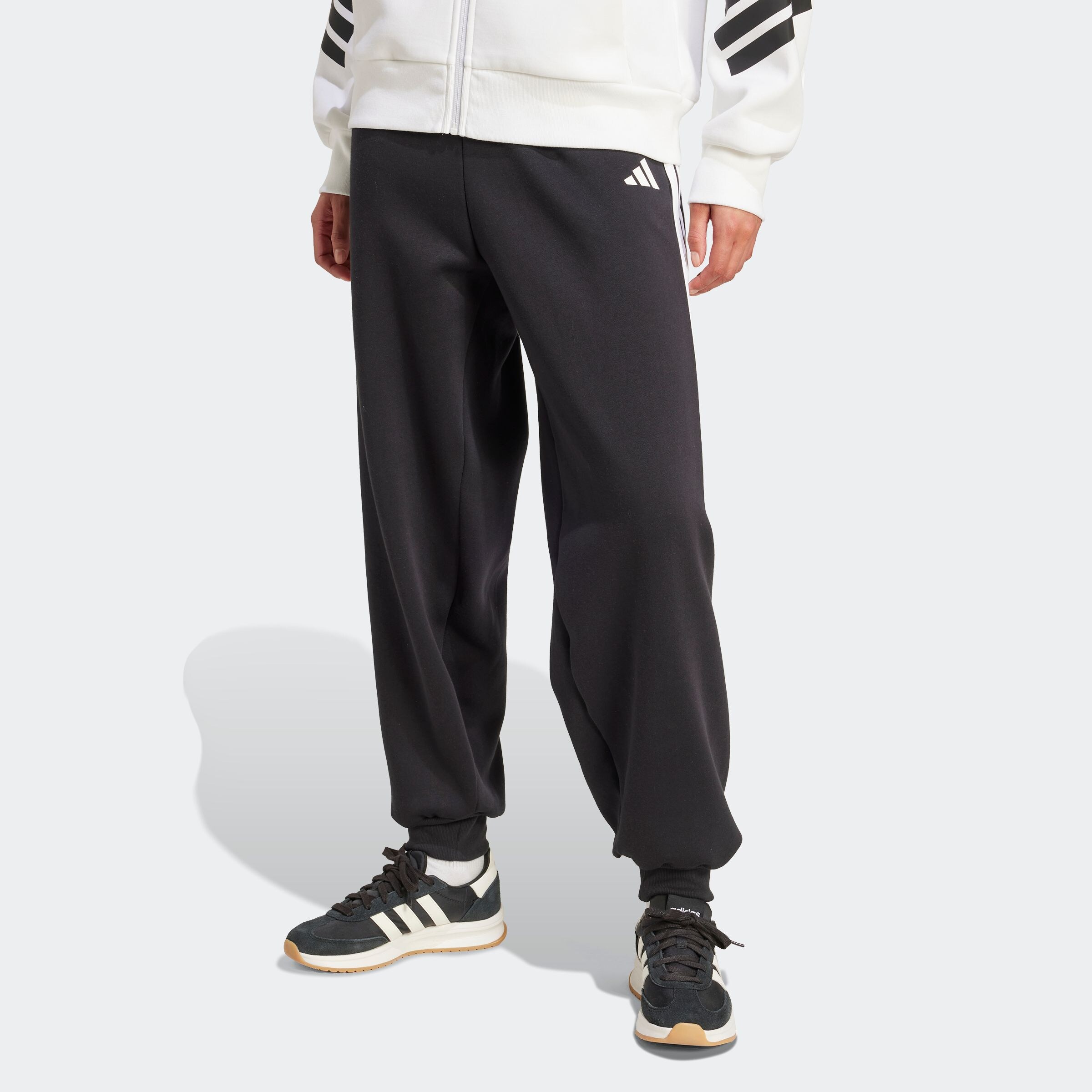 Adidas Sportswear Узкие спортивные штаны 'Tiro' в черном цвете