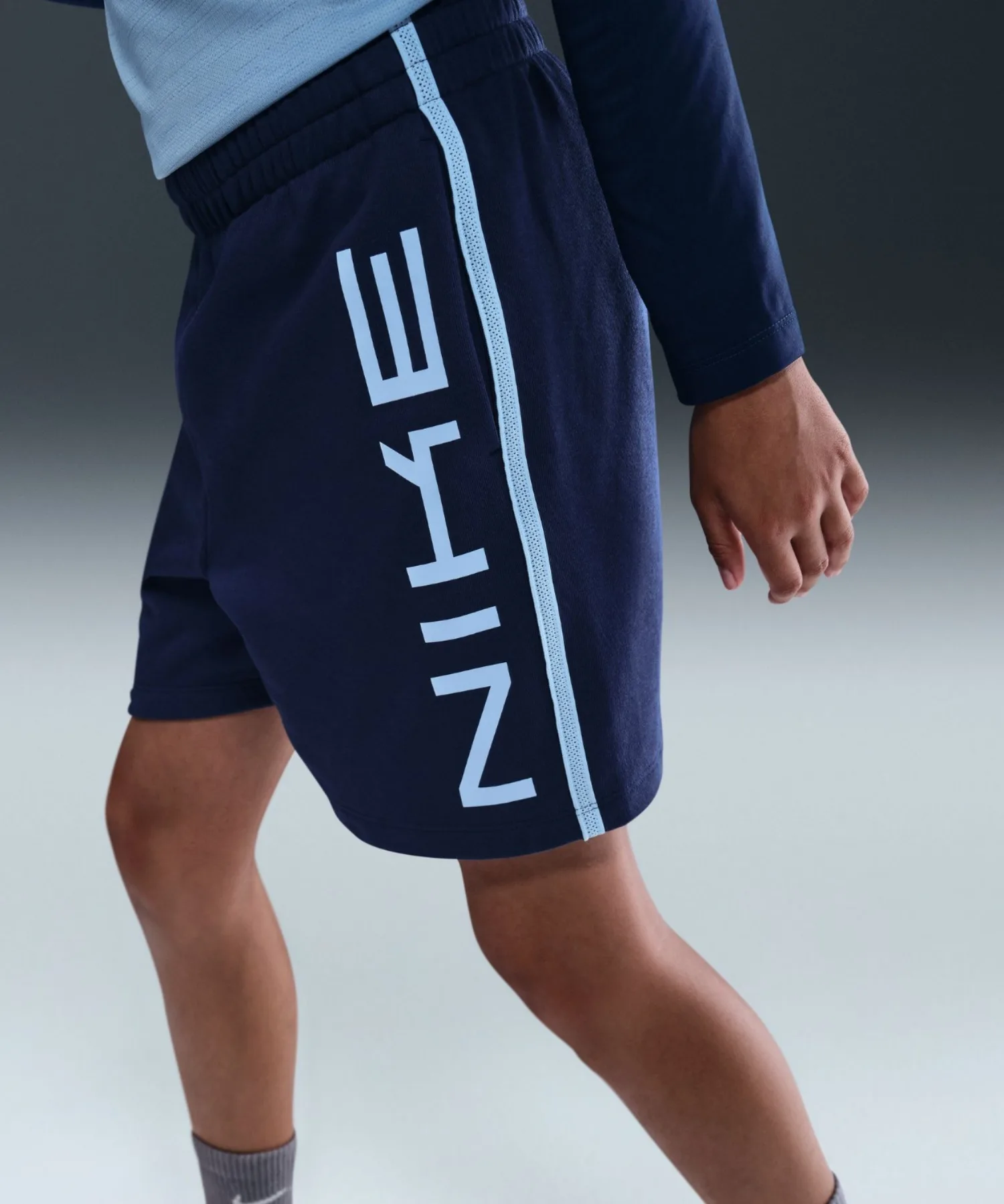 Детские шорты с Dri-FIT технологией Nike HJ3709-410 темно-синие — фото 4