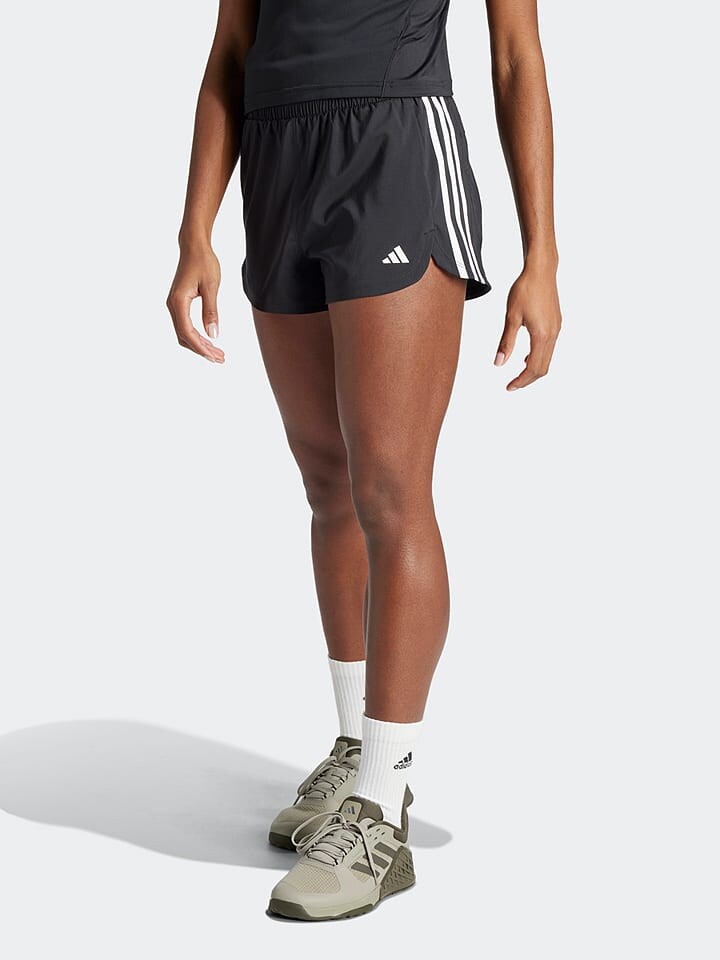

Спортивные шорты adidas Pacer, черный