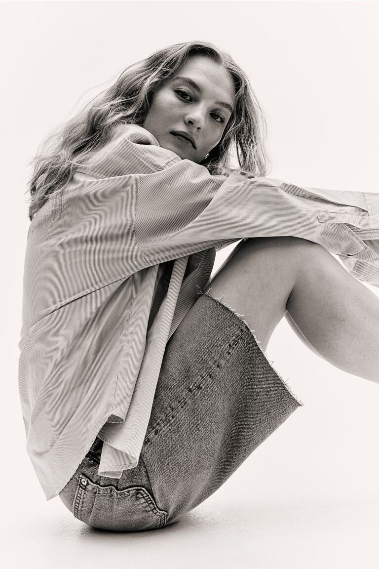 

Джинсовые шорты-бермуды стандартного кроя H&M, синий