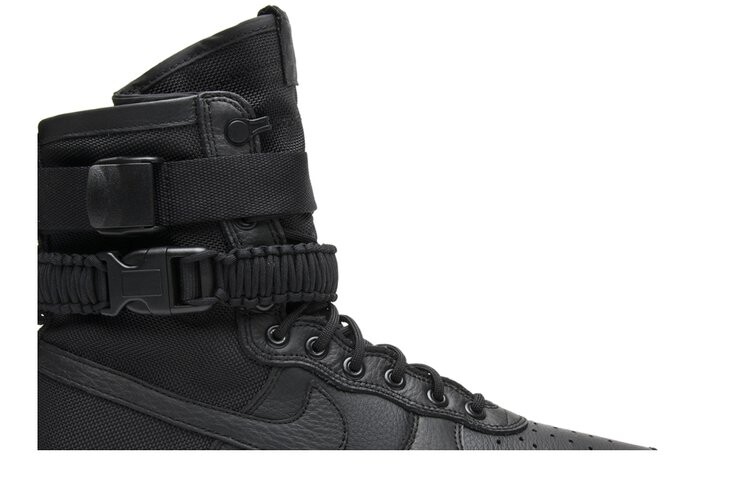 Кроссовки Nike SF Air Force 1 'Triple Black', черный — фото 2
