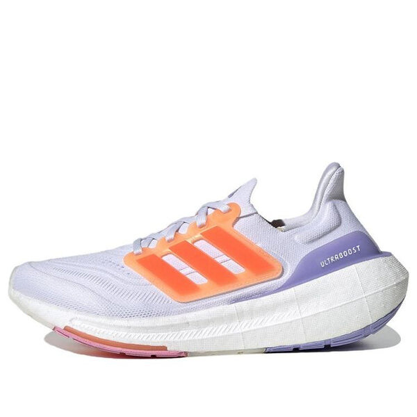 

Кроссовки ультрабуст лайт Adidas, белый