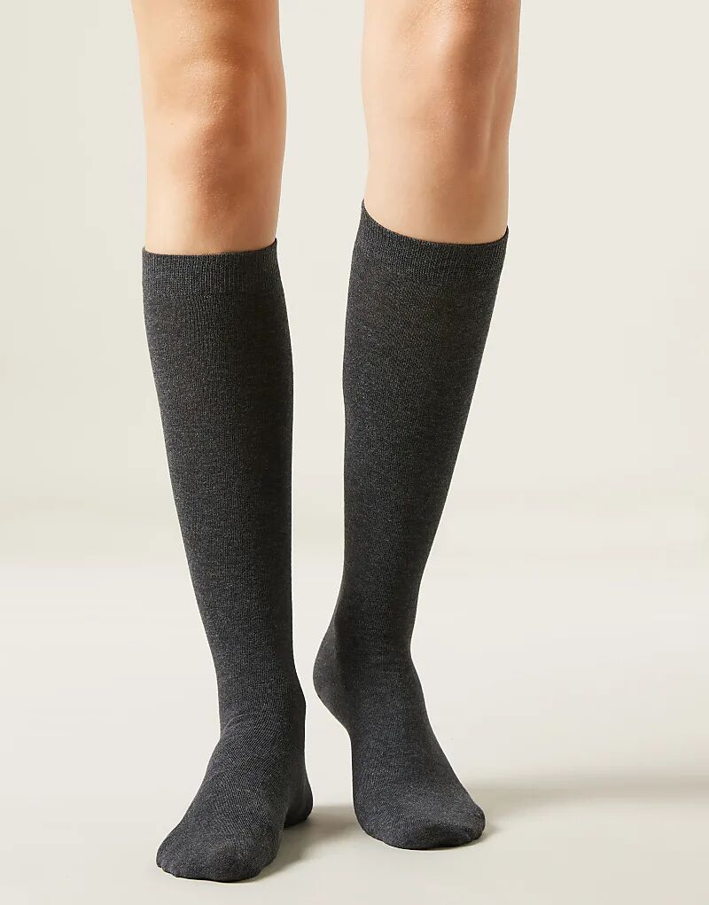 

Длинные атласные носки Calzedonia из смеси хлопка и сатина темно-серого цвета