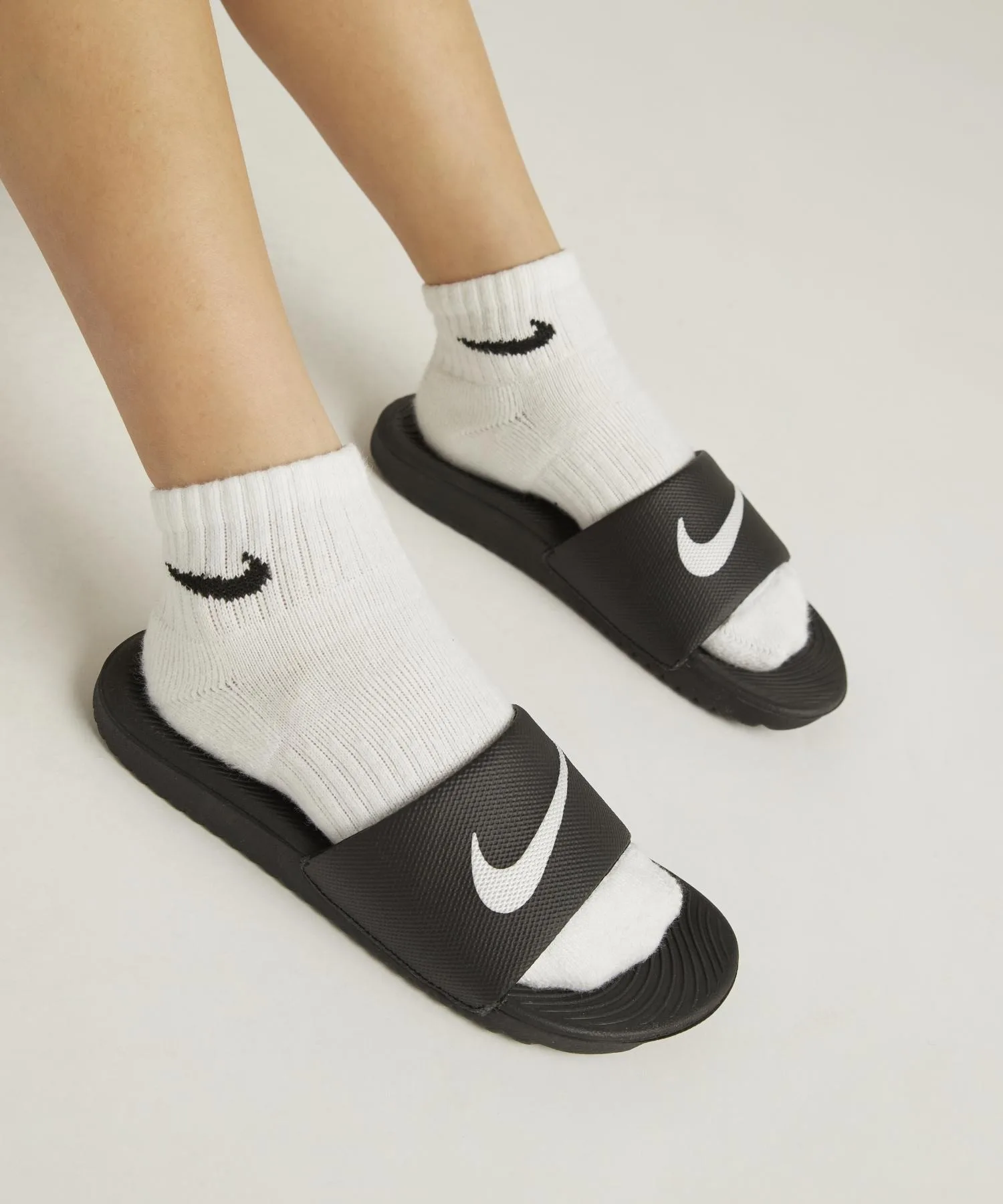 Детские/женские сандалии NIKE Kawa Little/Big Kid's Slides 819352-001 — фото 2