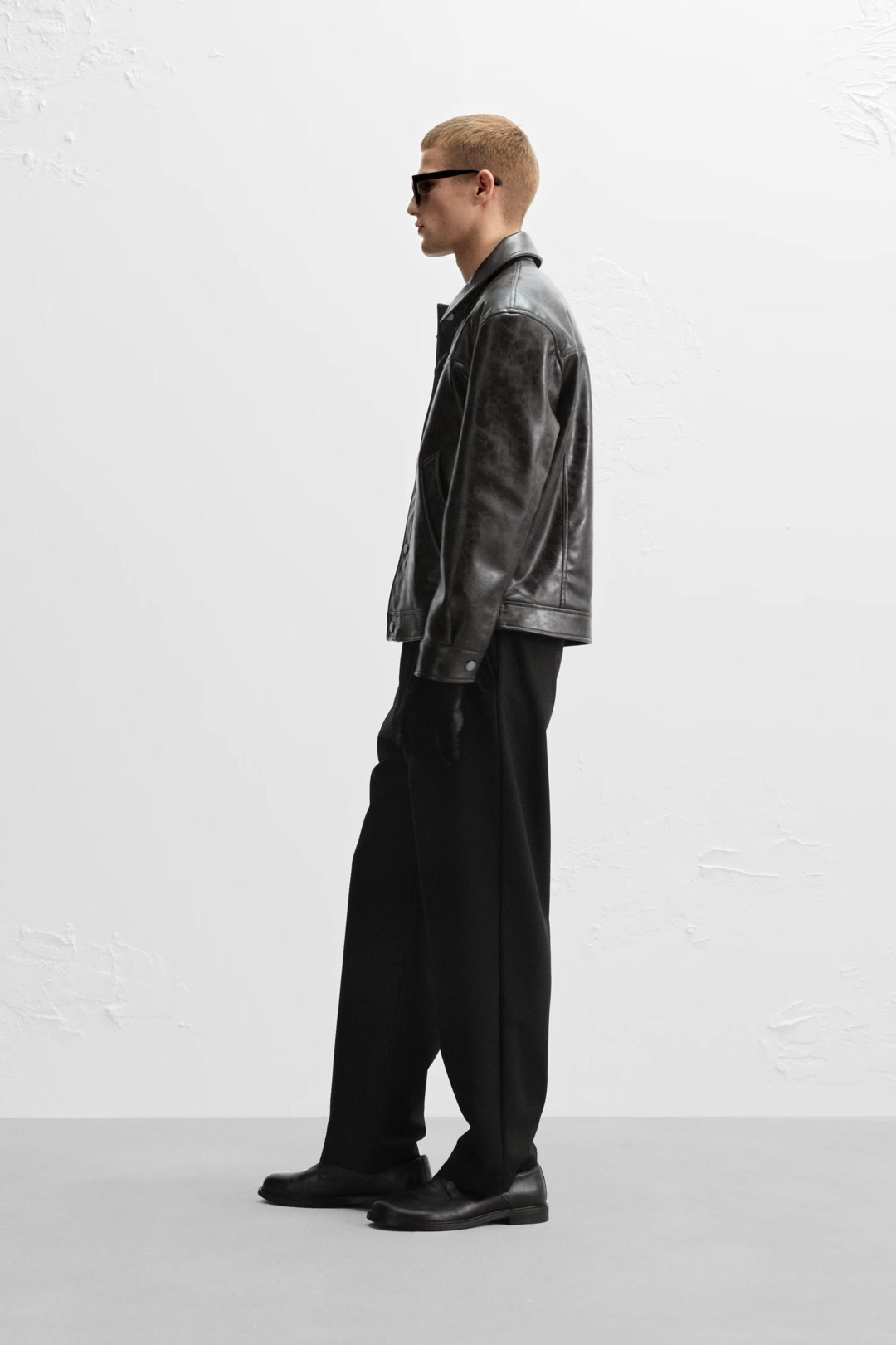

Куртка с эффектом кожи ZARA, зеленый