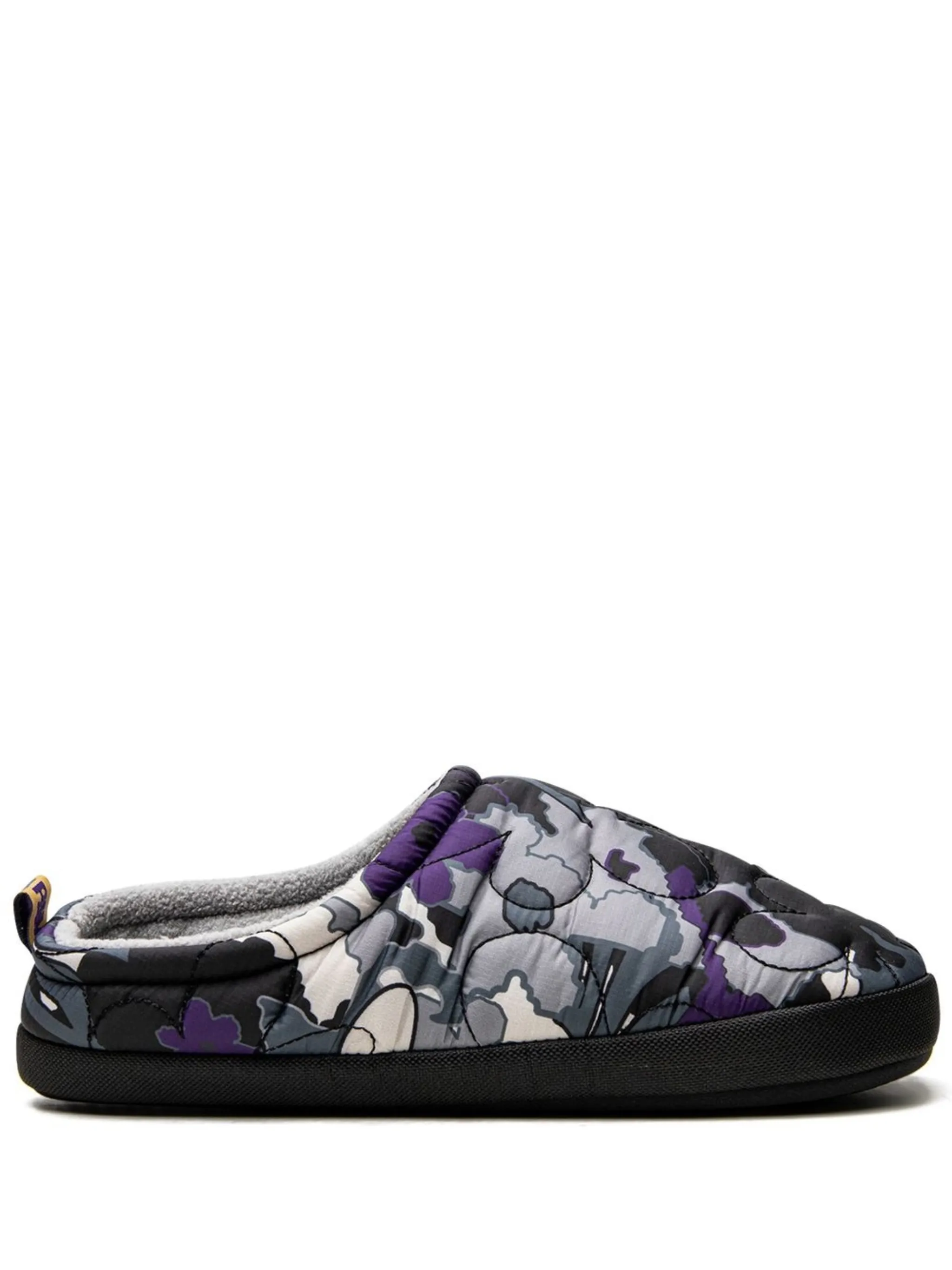 

Дутые слиперы из коллаборации с Perks and Mini Puma, черный