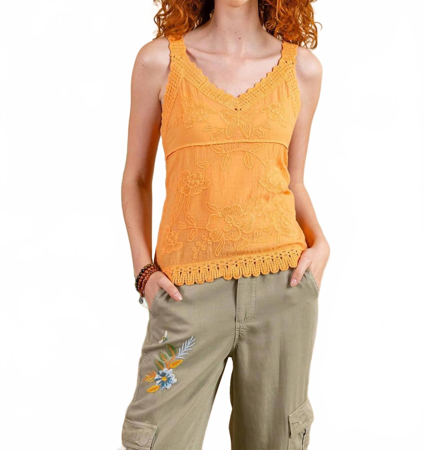 

Вышитый вязаный топ с кружевной отделкой в абрикосовом цвете PAPARAZZI, Apricot