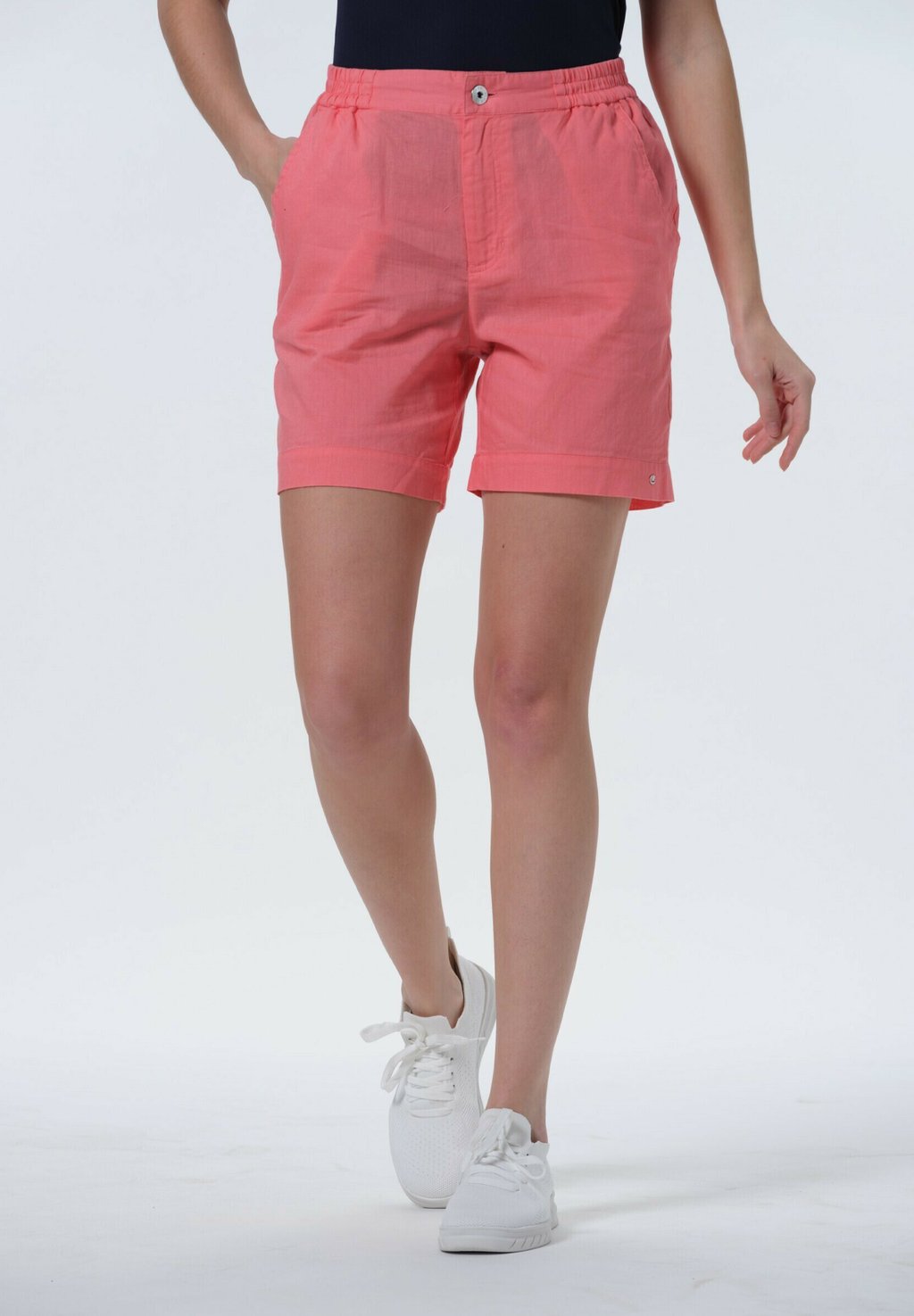 

Спортивные шорты GUMBACKA Luhta, светло-красный