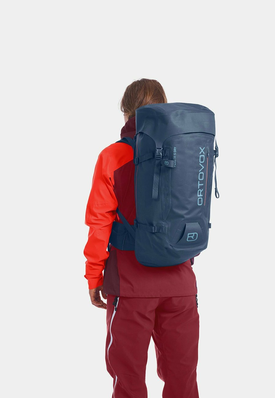 

Рюкзак ORTOVOX PEAK 38 LITER SHORT BACK DRY, Blue Lake/Dark Blue