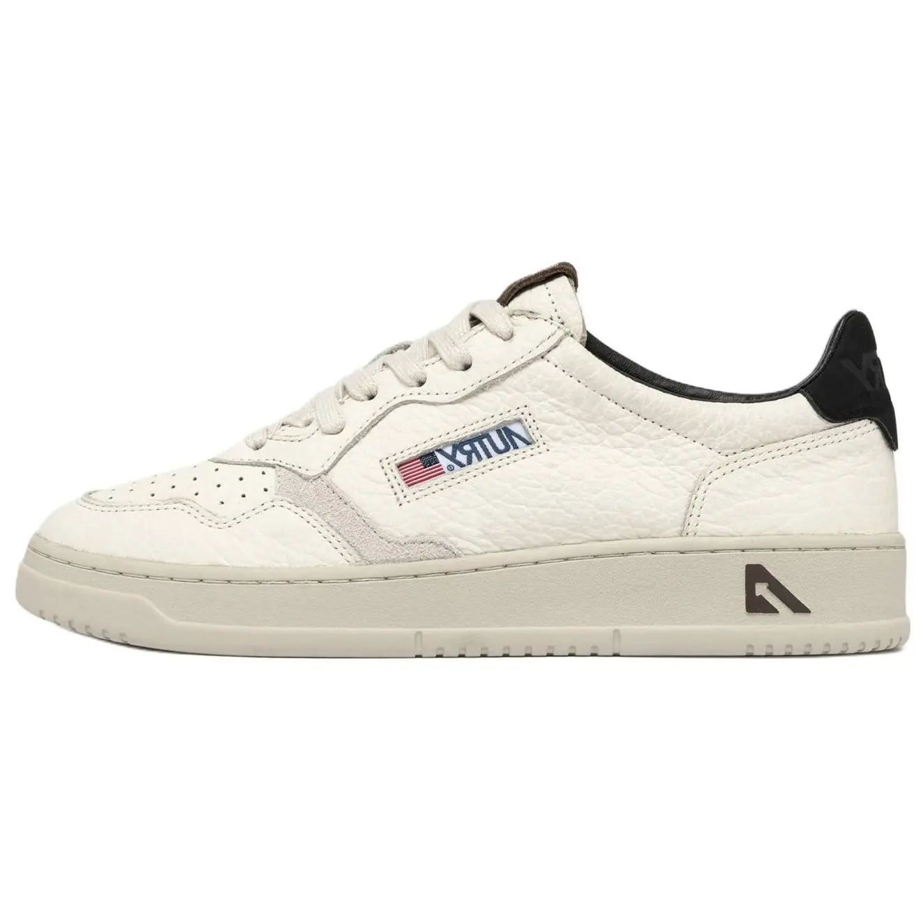

Кроссовки AUTRY Medalist Skateboarding Shoes Men Low-top White, белый