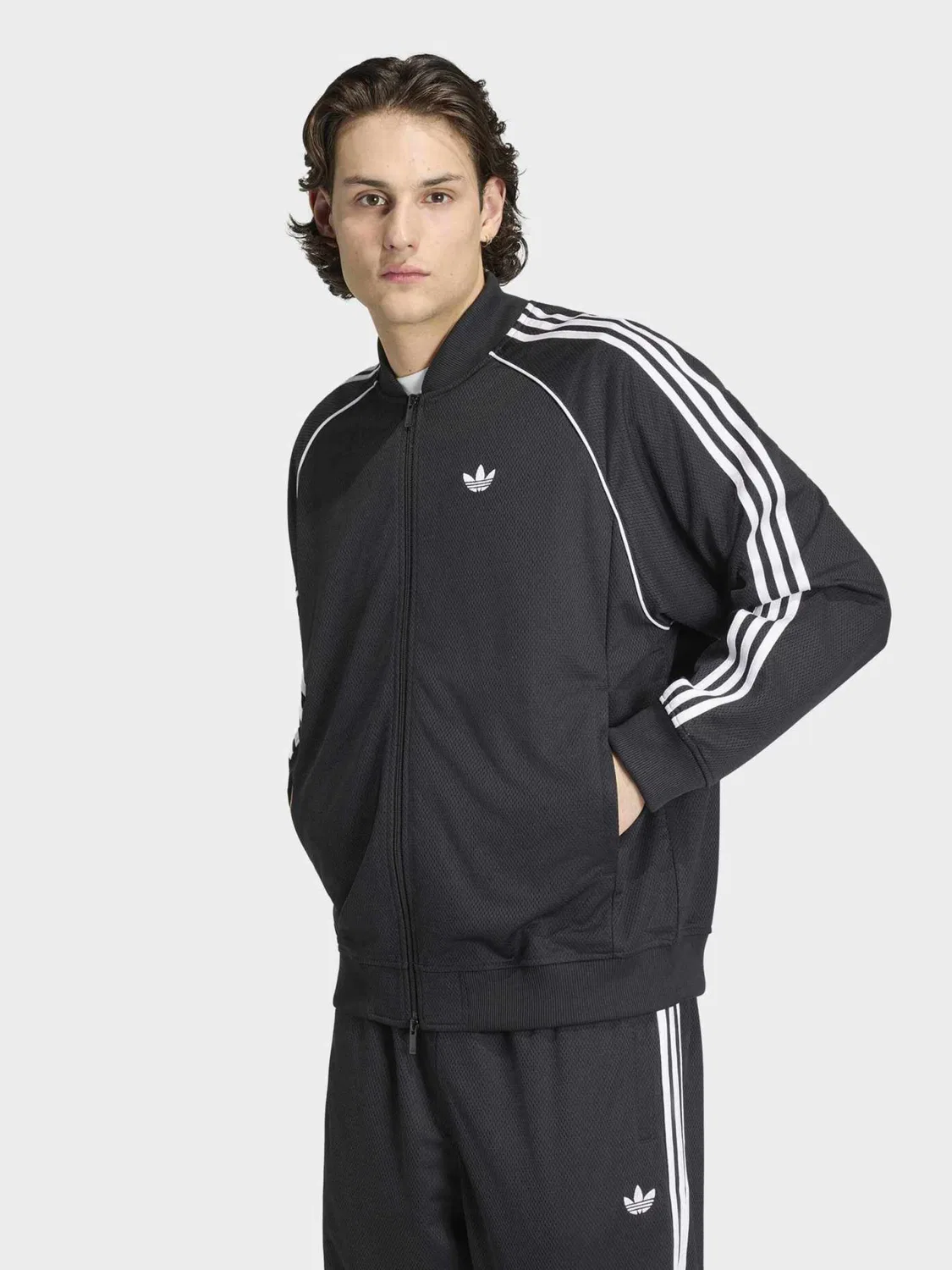 Спортивная куртка Adidas Originals черного цвета — фото 2