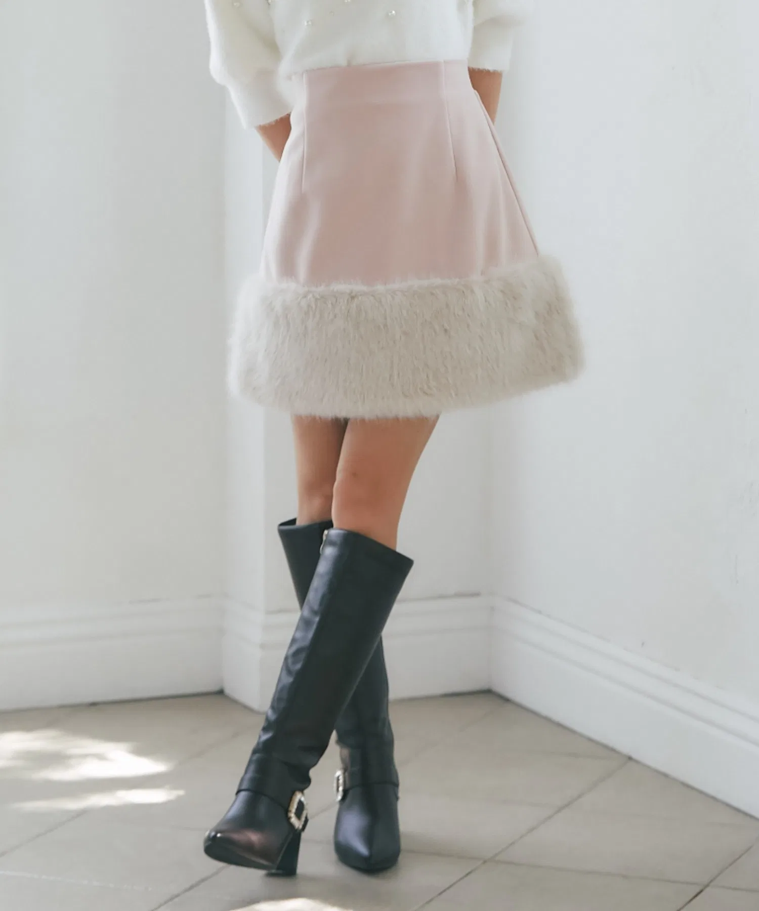 Женская мини-юбка с меховой отделкой tocco closet розовая