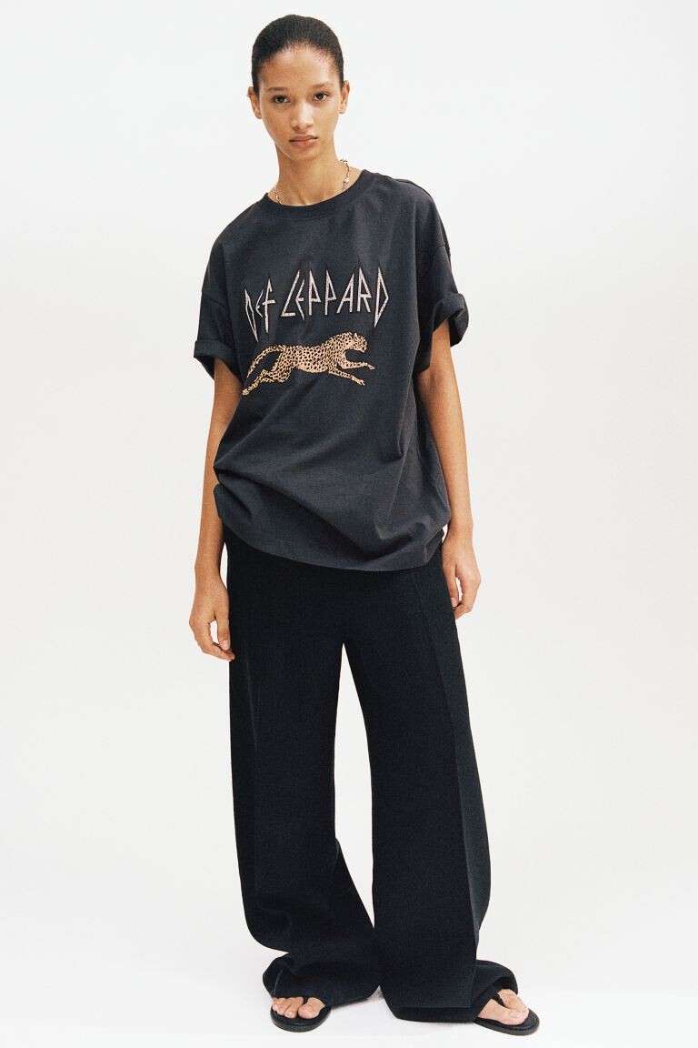 

Длинная футболка с принтом H&M, серый