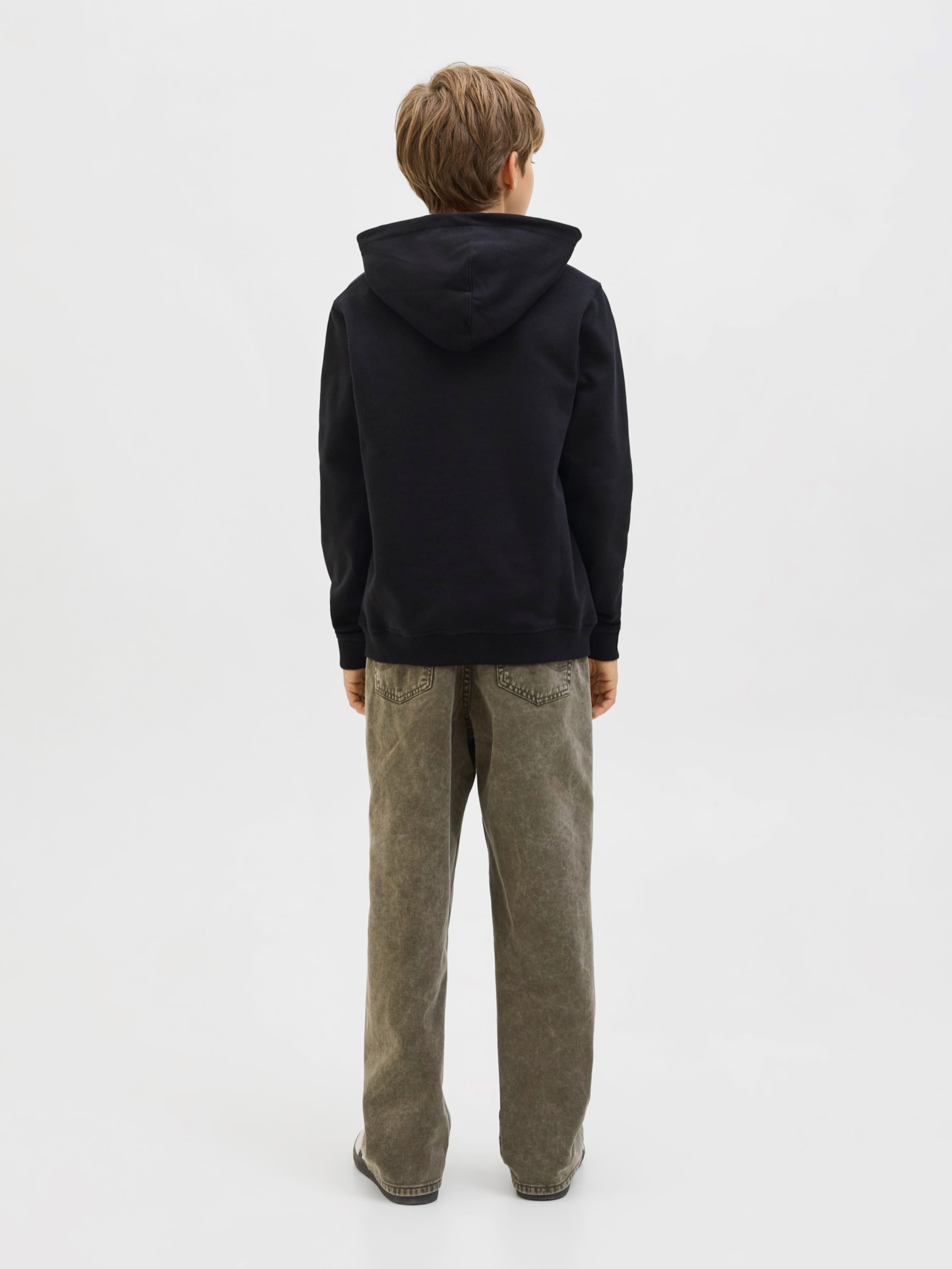 Jack & Jones Junior Толстовка 'JORNorrebro' в черном цвете — фото 3