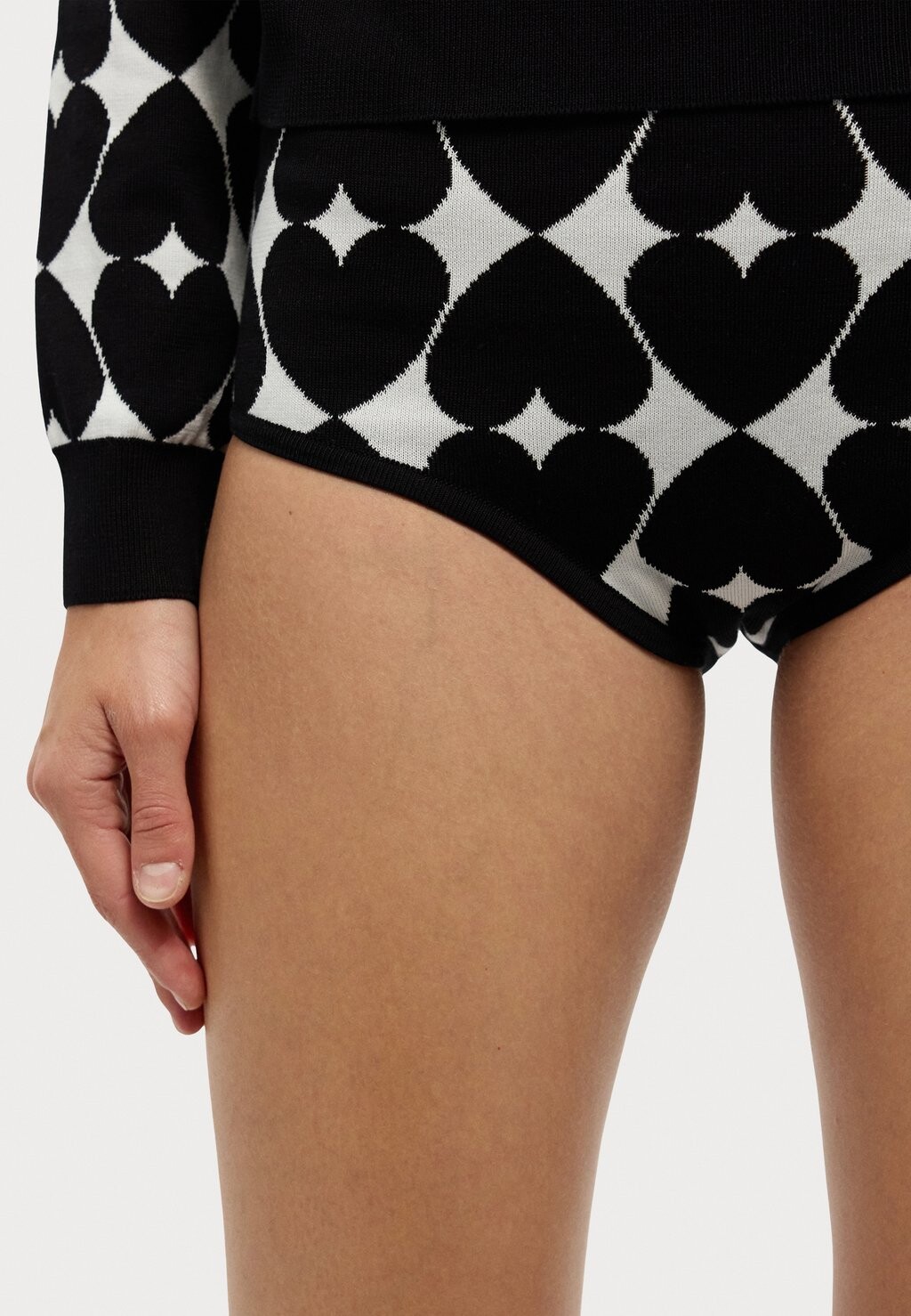 

Шорты SLIP MOSCHINO, черный