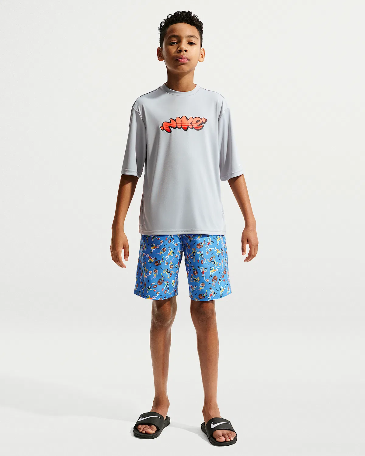 Большой детский (мальчиковый) Dri-FIT UV короткий рукав топ Nike Swim Hydroguard, Wolf Grey — фото 4