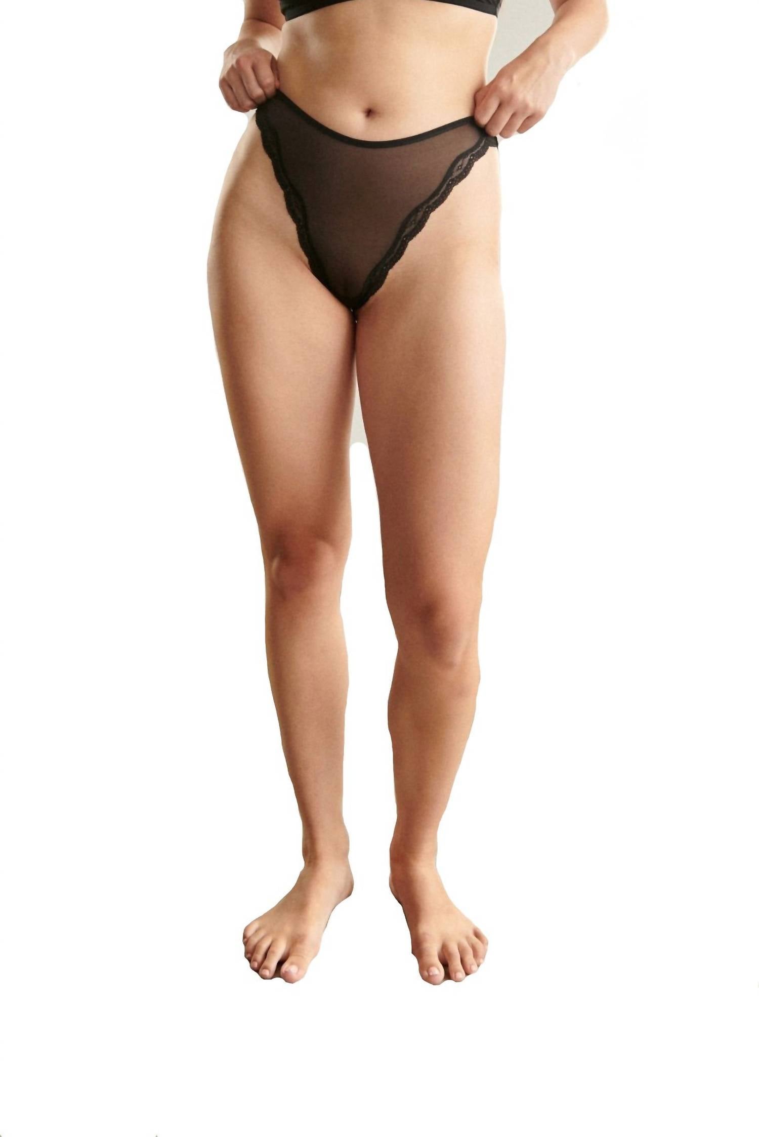 

Трусики-стринги Lotus High Leg черного цвета Blush Lingerie