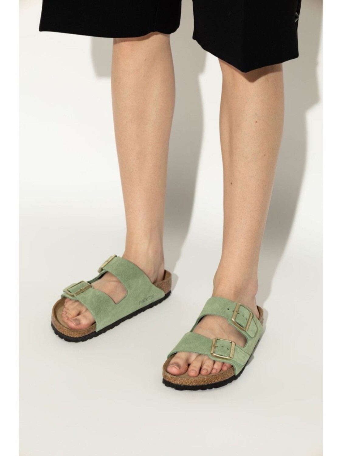 

Birkenstock сандалии из замши Аризона, зеленый