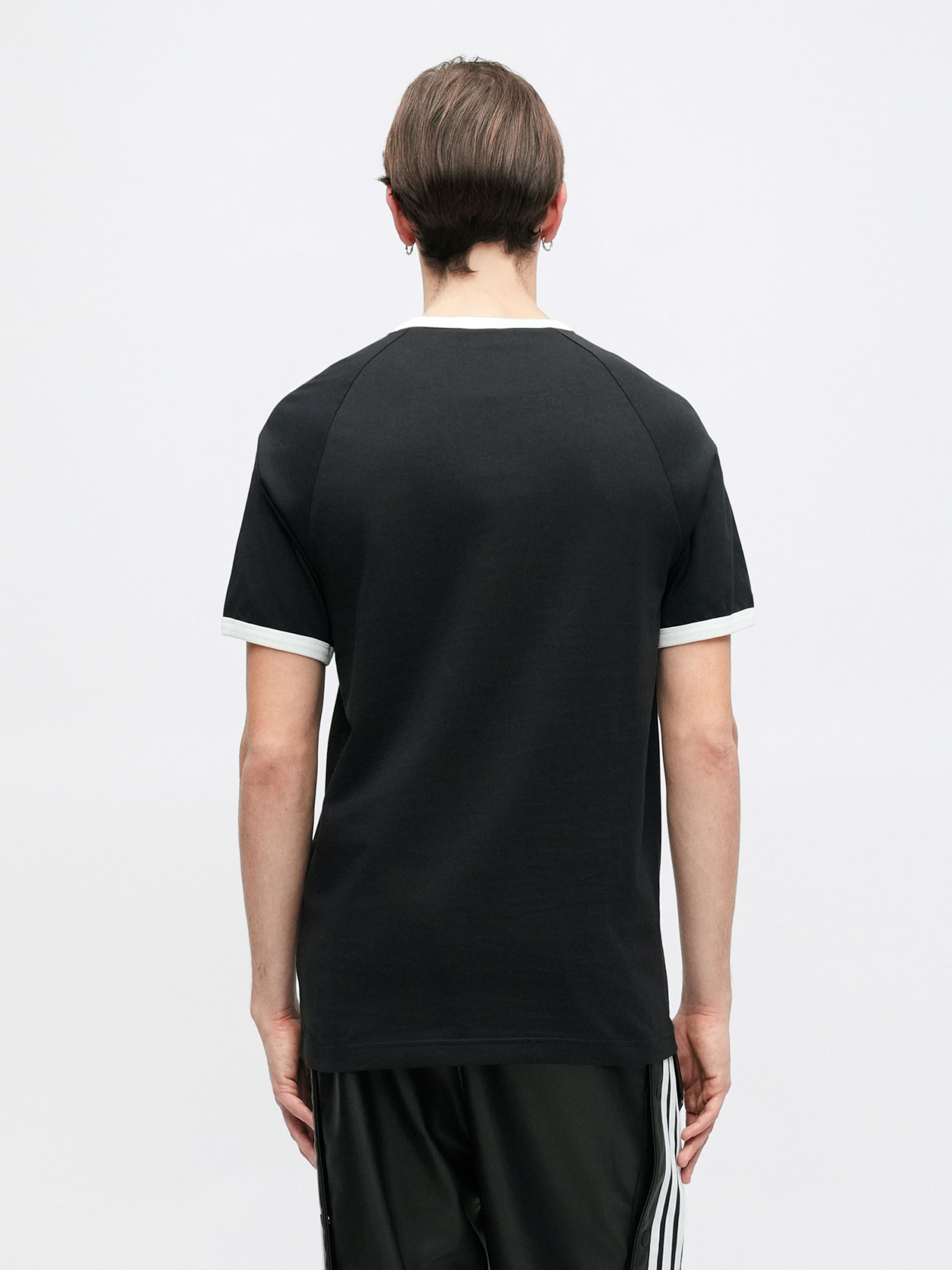Adidas Originals Футболка '3S RINGER T' в черном цвете — фото 3