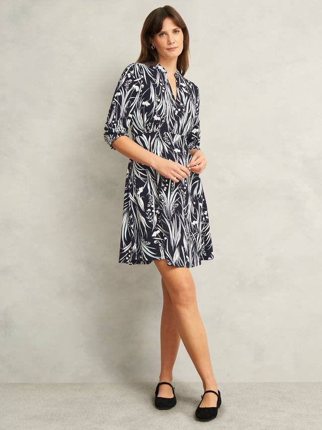 

Миниатюрное платье из полевых цветов от молли Hobbs, цвет Navy Ivory