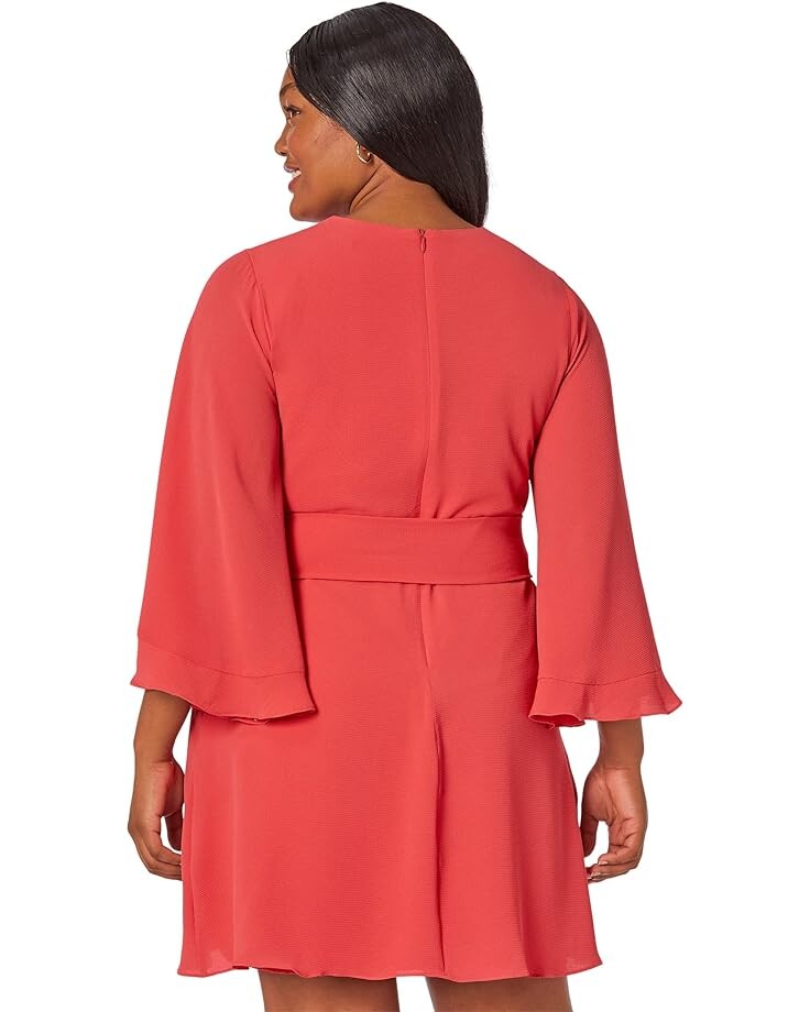 

Платье Maggy London Long Bell Sleeve Mini Dress with Tie Waist, цвет Cayenne Coral