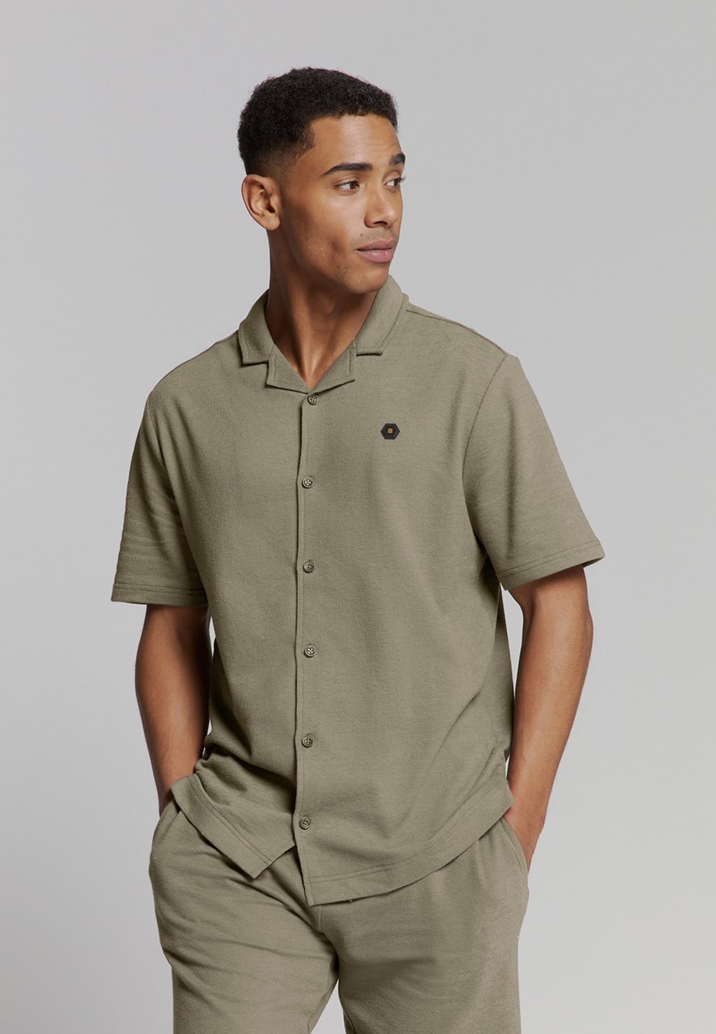 

Рубашка SHORT SLEEVE REVERS COLLAR SOLID TERRY NO EXCESS, цвет Dark Moss