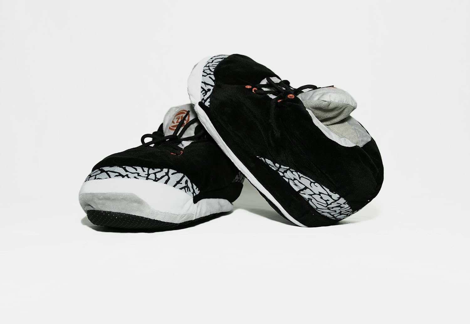 Домашние тапочки KZK KrazeKickz для взрослых - пушистые шлепанцы для женщин и мужчин - унисекс, Aj3 Cement — фото 2