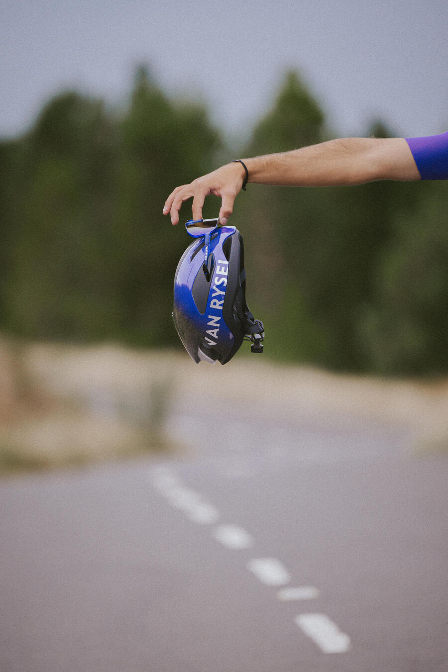 

VAN RYSEL Велосипедный шлем для шоссейного велосипеда RCR-F Aero Mips фиолетовый/прозрачный