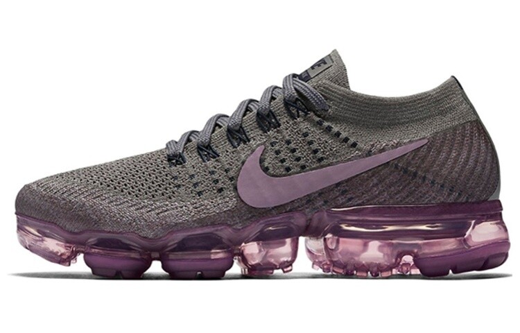

Nike Кроссовки для женщин