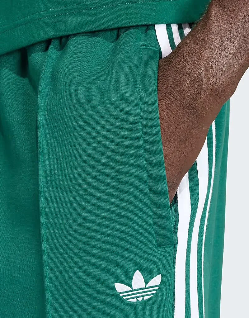 Спортивные брюки Adidas Originals Adicolor spacer baggy в цвете "колледжский зеленый" — фото 4