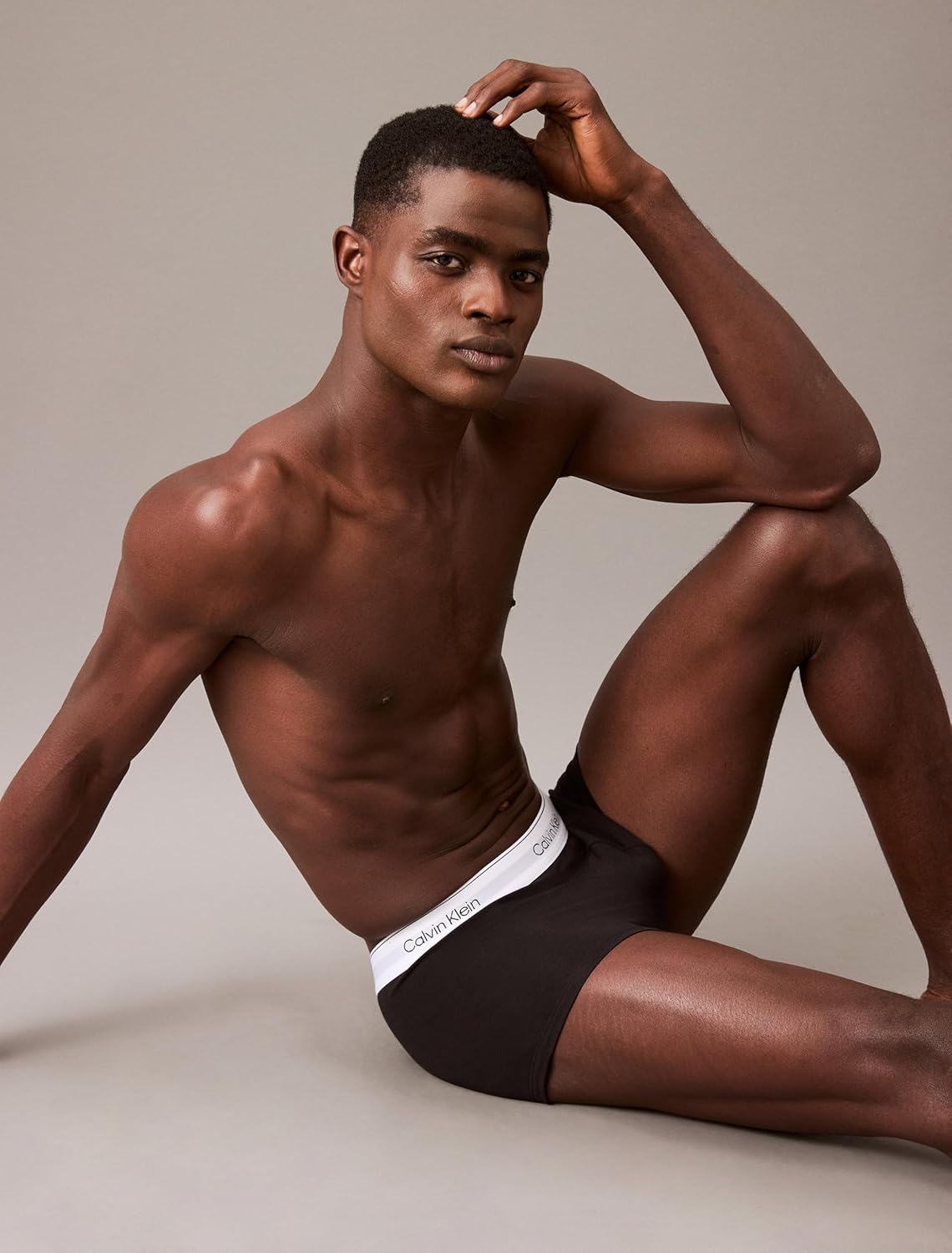 Комплект из 3 мужских современных хлопковых трусов-боксеров Calvin Klein с низкой посадкой, Black/Black/Black — фото 4