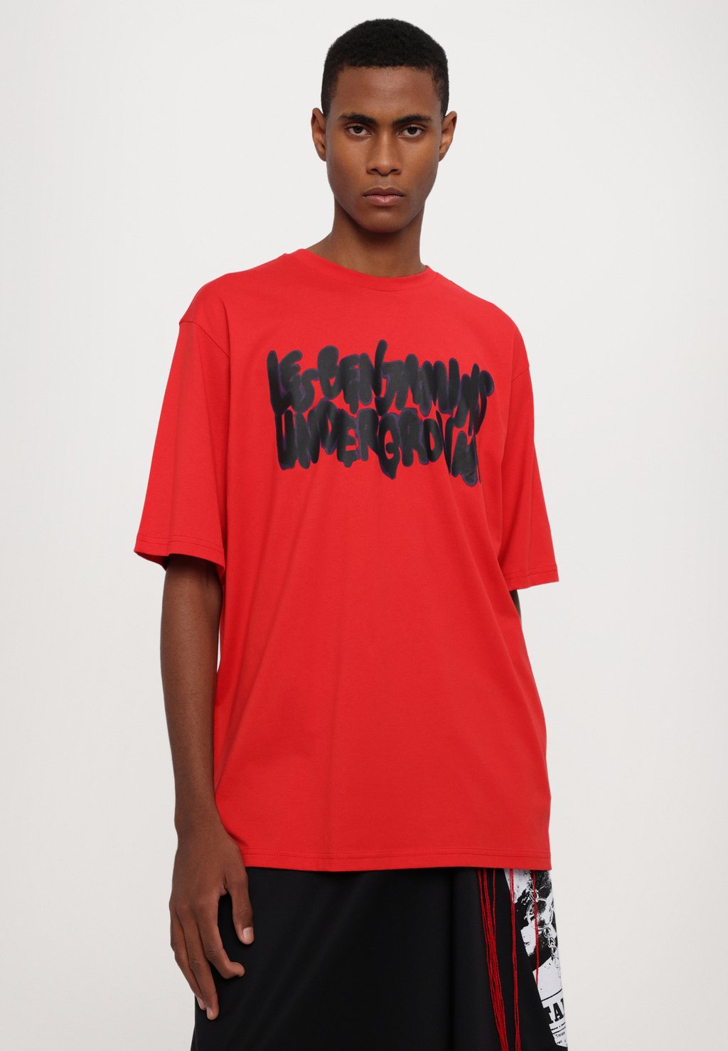 

Футболка с принтом SHORT SLEEVE TEE UNISEX Les Benjamins, красный